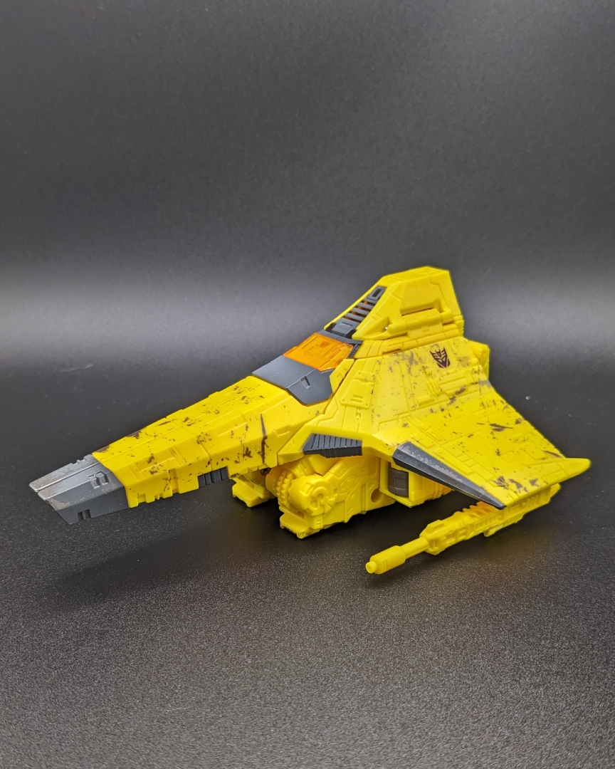 A picture of Nova Storm in vehicle mode.