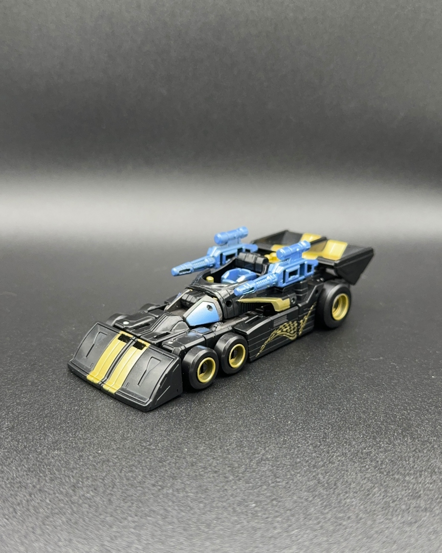 A picture of Shadowstrip in vehicle mode.