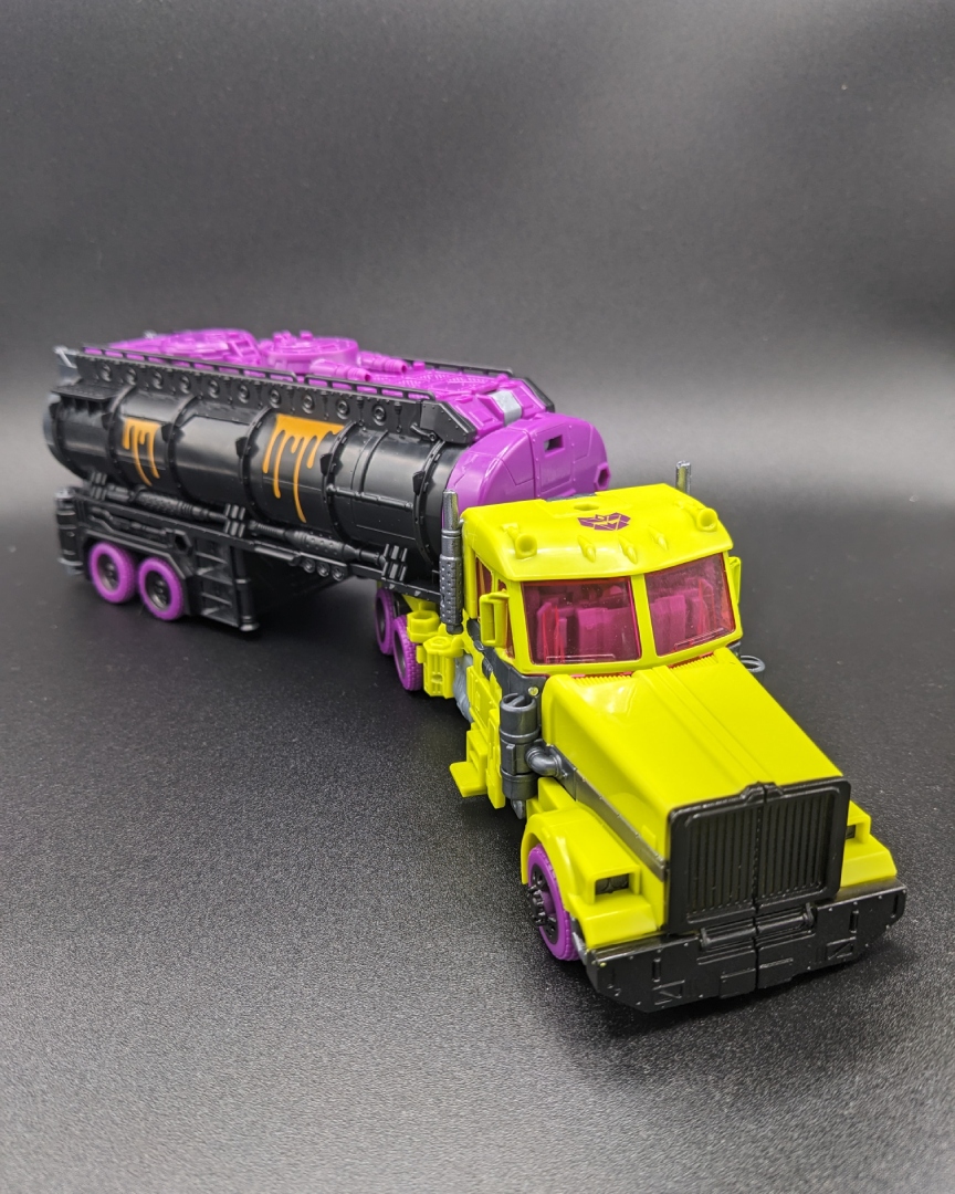 A picture of Toxitron in vehicle mode.